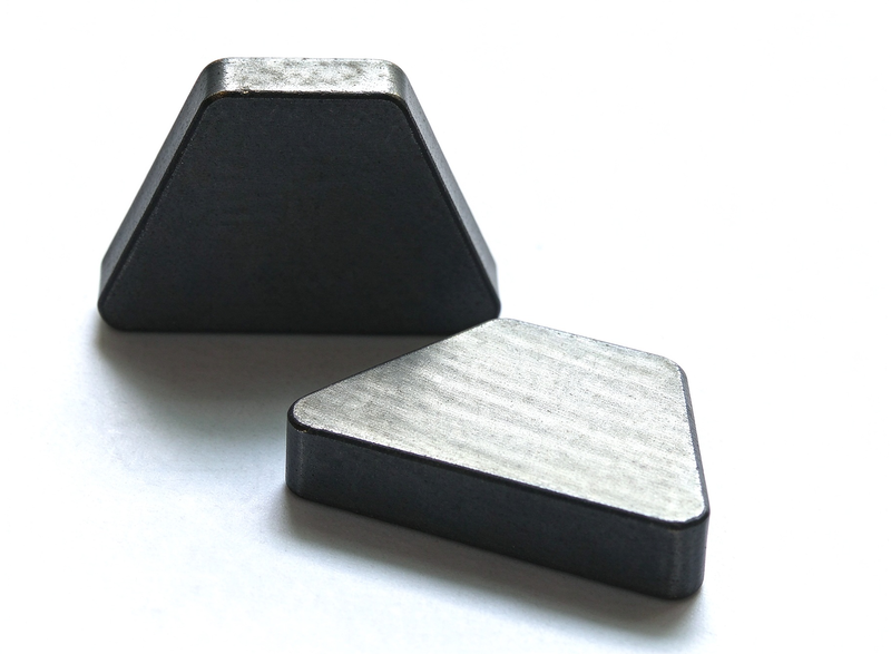 Irregular Ferrite Magnet - Ningbo Pole Magnet