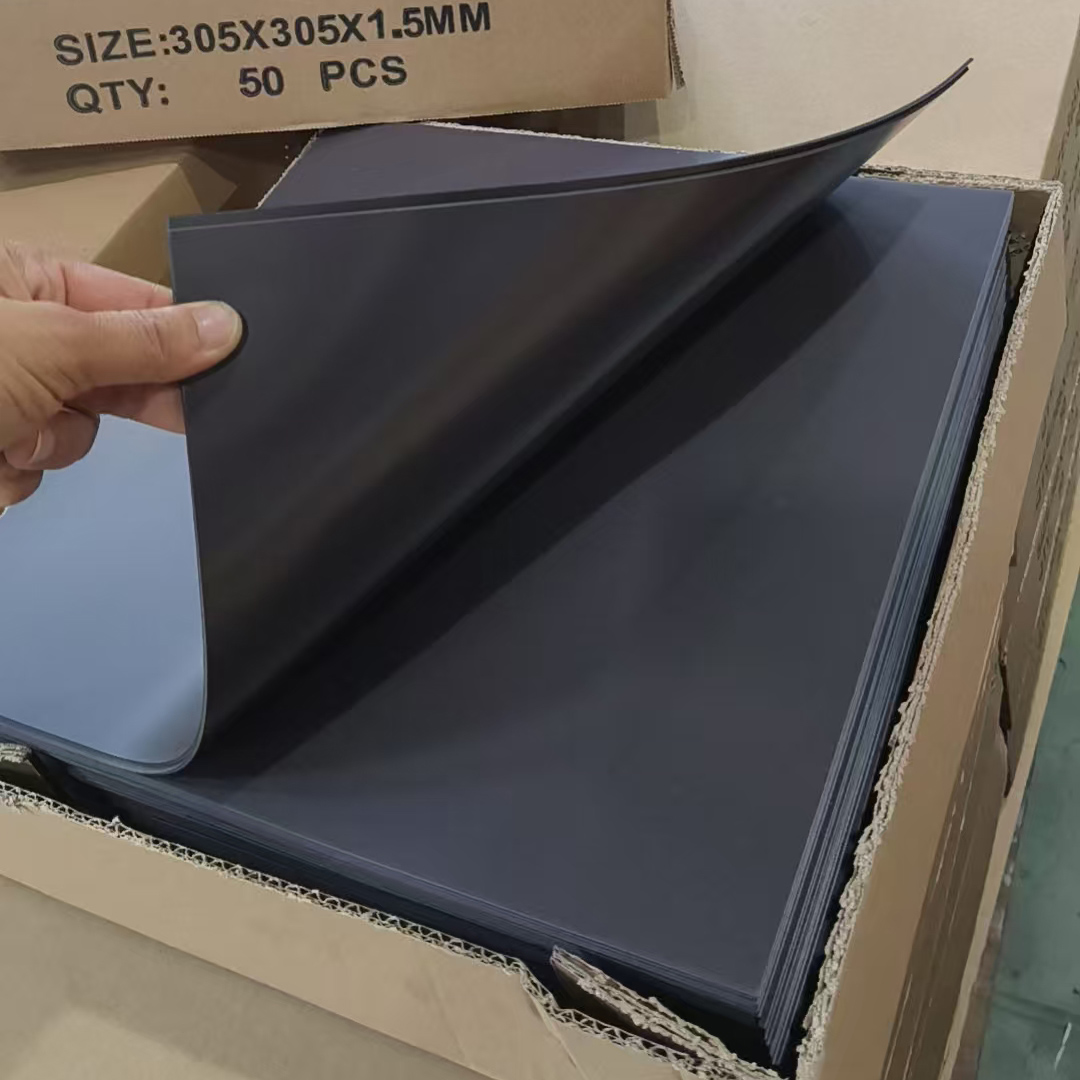 Rubber magnet sheets 305 x 305 x 1.5 mm packed in cartons